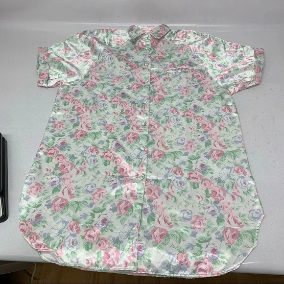 Kathryn  Satin  Nightshirt Small  Pink Floral Button Front Soft Lining Short Slv - Picture 2 of 10